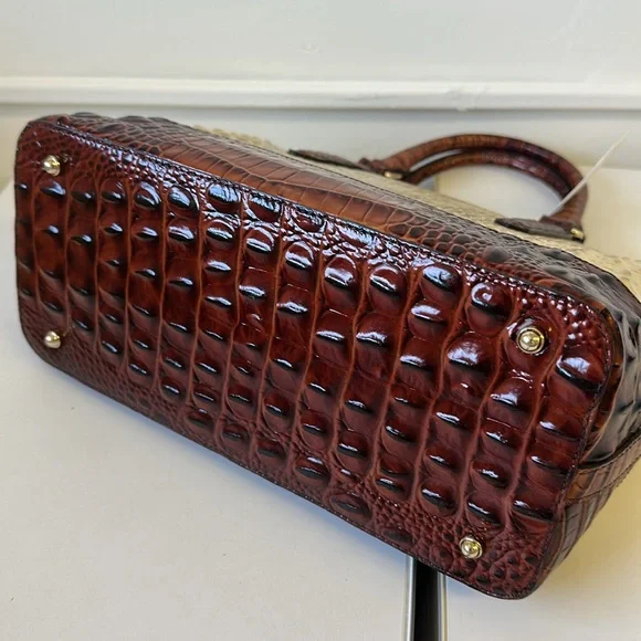 Gorgeous Brahmin Duxbury Satchel in Vanilla Macaw - Picture 5 of 9